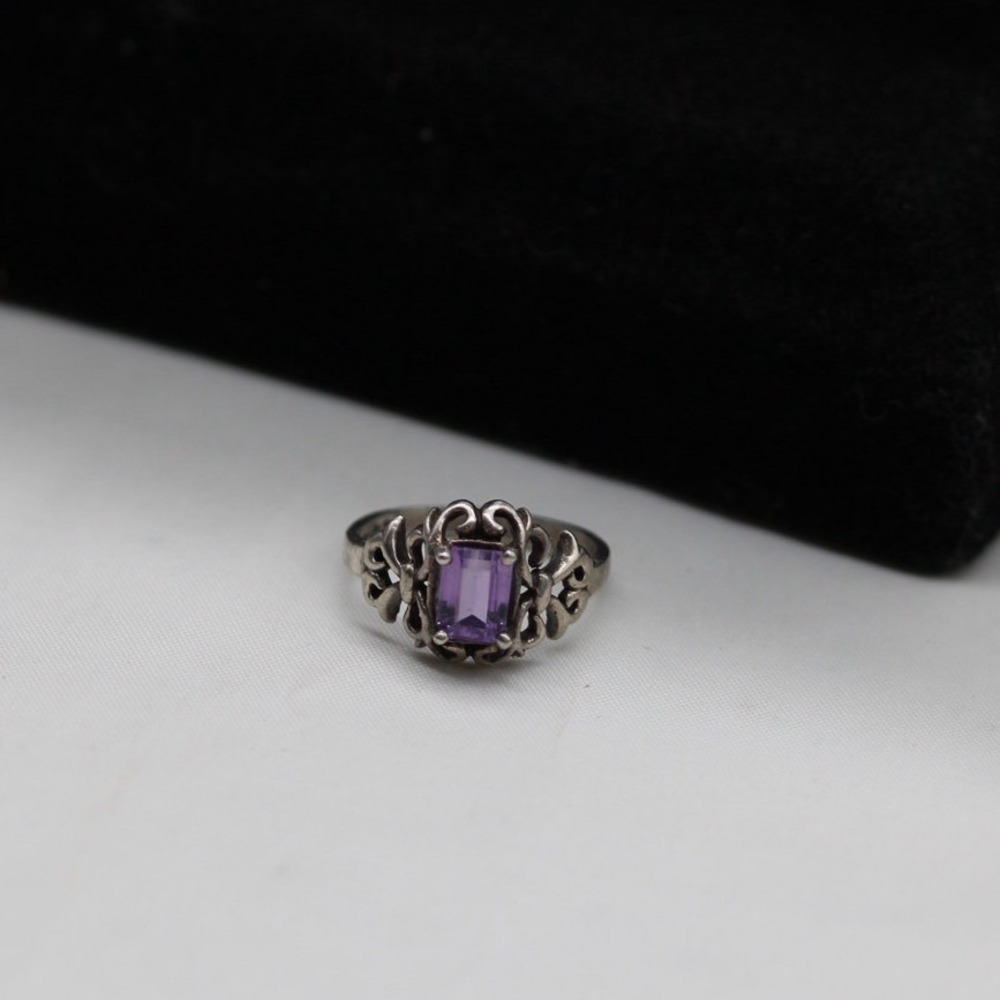 Vintage Sterling Silver Amethyst Filigree Ring Emerald Cut Gothic Scroll Sz 6.5 - Picture 4 of 9